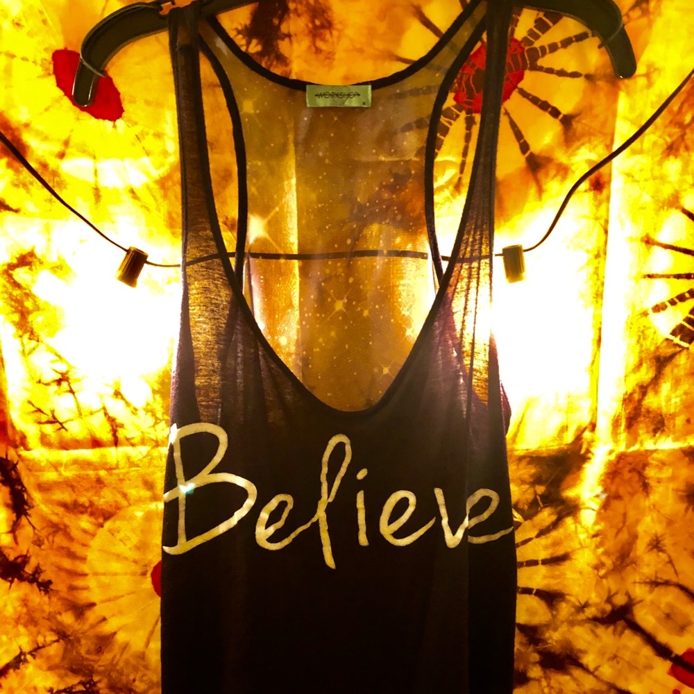 Woman’s Flowy Sheer Back Loose Fit Tank Top
